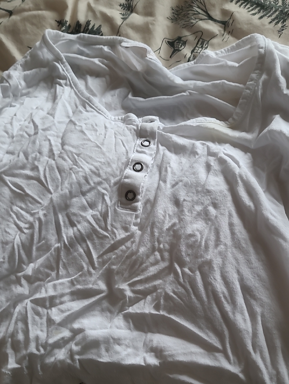 Tresics White Button-Neck Pullover